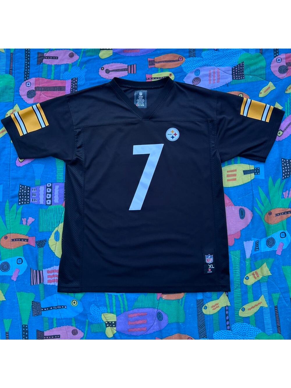 Black and Yellow NFL Pittsburgh Steelers Youth XL Ben Roethlisberger Jersey